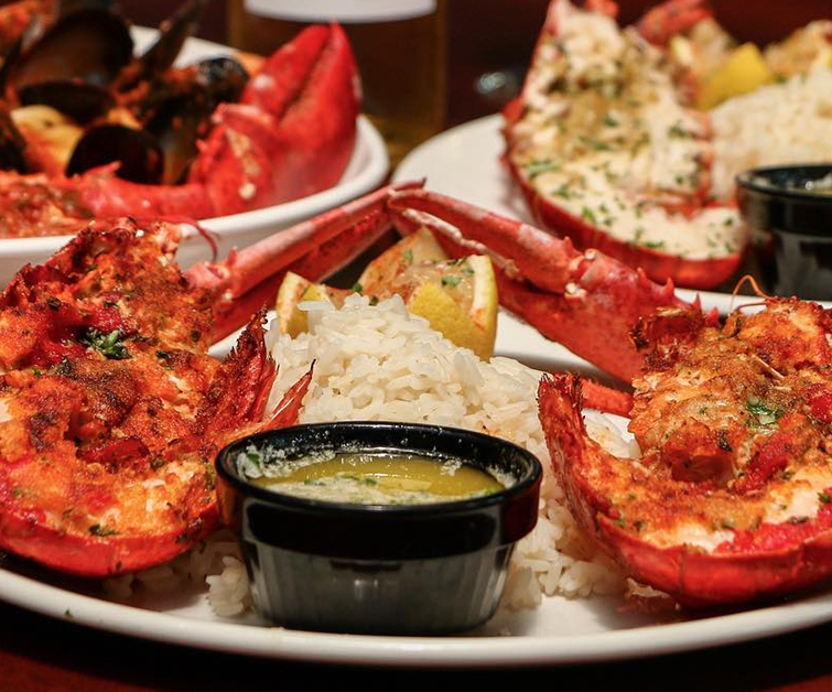 A seafood platter is a great way to enjoy a variety of seafood. It’s also a great way to impress your guests.